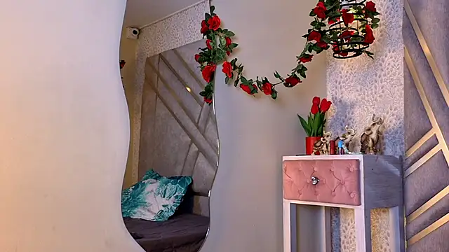 ValerieWoodsl online show from 04/17/26, 08:45