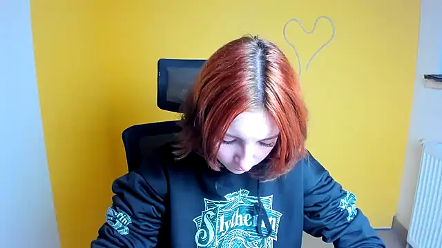 Butterfly Milly online show from 04/29/26, 05:44