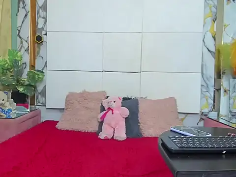 kloeMadels online show from 05/11/26, 06:27