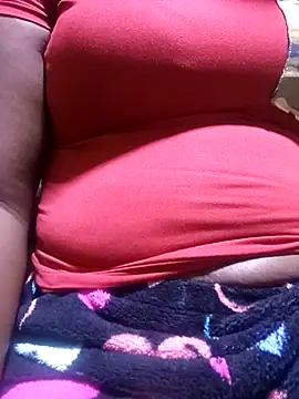 Snapshot of Thandie40 chatting on 03/25/26, 04:24 Thandie40 online show from 03/25/26, 04:24