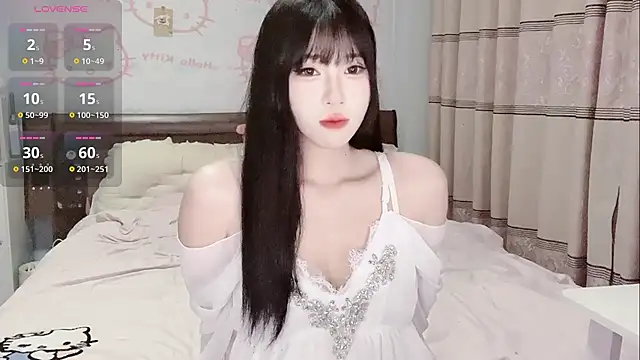 YINUO-QJ online show from 04/21/26, 01:50