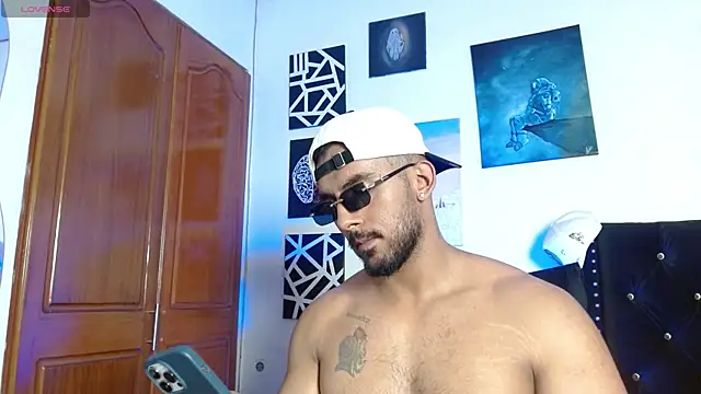 romanpearce  online show from 07/04/26, 08:37