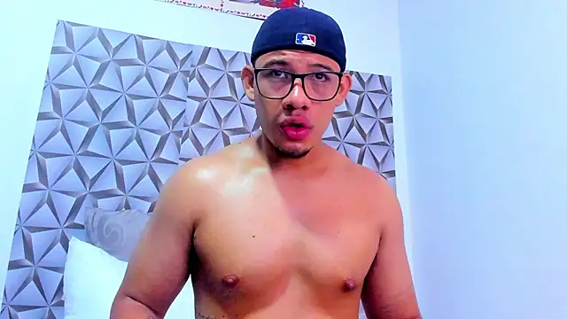 Benjamin lich online show from 04/01/26, 01:41