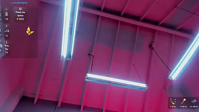 Victoria Vega   online show from 04/22/26, 12:07