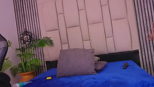karamoss online show from 04/21/26, 01:42