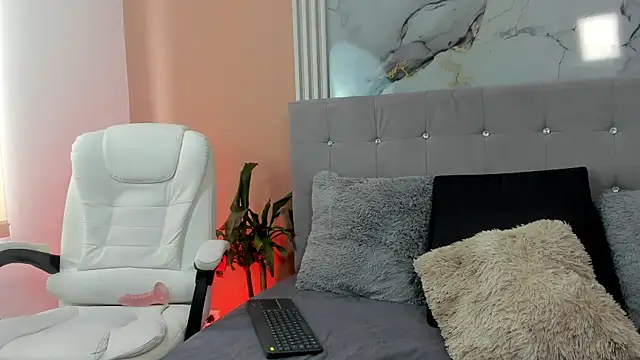 LexSin17 online show from 04/18/26, 07:29