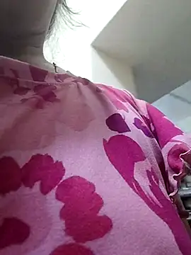 Snapshot of HeartlessGirl chatting on 03/25/26, 05:52 HeartlessGirl online show from 03/25/26, 05:52