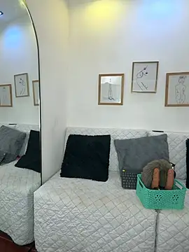 CharlotteCopper  online show from 07/05/26, 10:00