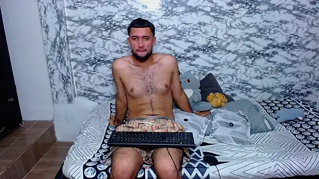 Snapshot of escanor_ar chatting on 04/15/26, 03:02 escanor ar online show from 04/15/26, 03:02