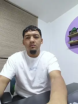 Snapshot of Itsdavidxxx chatting on 06/28/26, 10:21 Itsdavidxxx online show from 06/28/26, 10:21