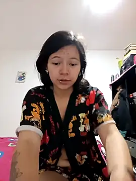 Snapshot of Ninffa_sweet21 chatting on 04/17/26, 12:02 Ninffa sweet21 online show from 04/17/26, 12:02