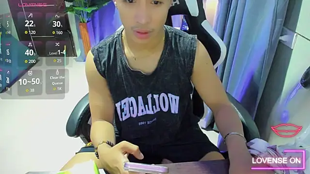 Snapshot of Molly_McQueen chatting on 03/27/26, 05:24 Molly McQueen online show from 03/27/26, 05:24