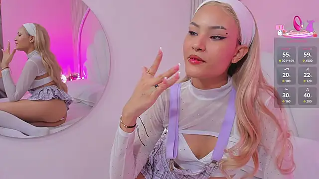 Snapshot of mia__poppy chatting on 04/17/26, 03:20 mia poppy online show from 04/17/26, 03:20