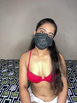 Snapshot of Riya_leone chatting on 06/18/26, 07:18 Riya leone online show from 06/18/26, 07:18