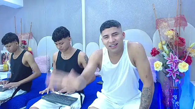 party duo playboy online show from 04/20/26, 04:15