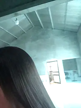 xinhxinh-cute online show from 04/24/26, 03:53