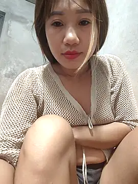 xinhxinh-cute online show from 05/11/26, 11:02
