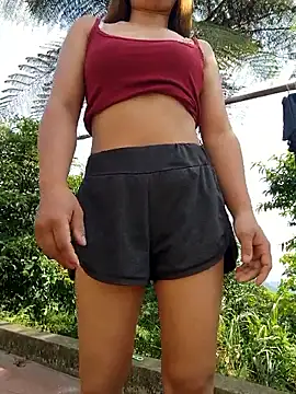 xinhxinh-cute online show from 05/15/26, 01:12