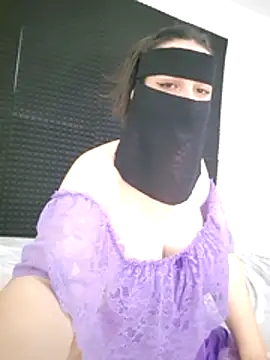 Big as-big online show from 04/18/26, 07:58