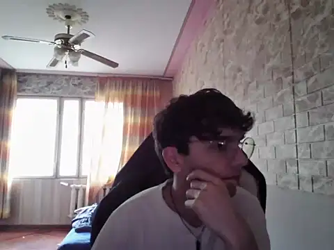 Snapshot of khaetbek chatting on 05/03/26, 09:26 khaetbek online show from 05/03/26, 09:26