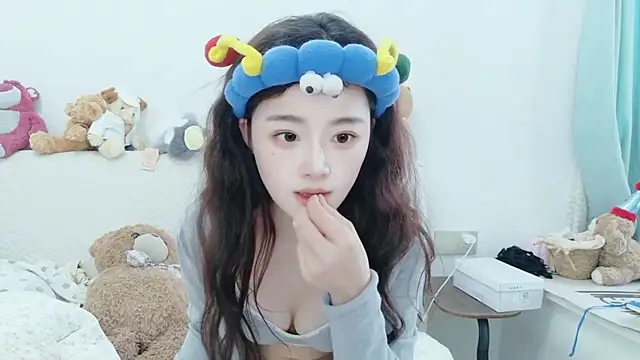 cc-8 online show from 04/09/26, 06:41