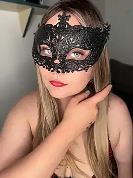 Snapshot of Blonde_Cougar chatting on 05/17/26, 08:27 Blonde Cougar online show from 05/17/26, 08:27