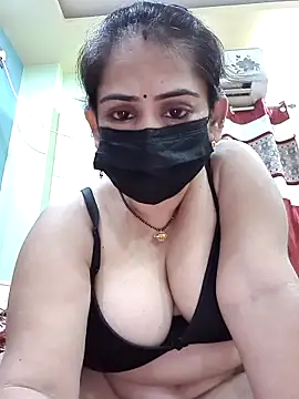Snapshot of sonalidey5564 chatting on 06/12/26, 04:28 sonalidey5564 online show from 06/12/26, 04:28