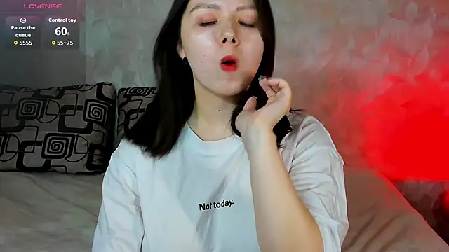 Snapshot of miss_teasee chatting on 05/21/26, 10:11 miss teasee online show from 05/21/26, 10:11