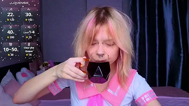 PerryKitty online show from 04/22/26, 07:59