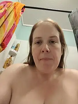 Snapshot of 023thickandjuicy07 chatting on 06/25/26, 03:06 023thickandjuicy07 online show from 06/25/26, 03:06