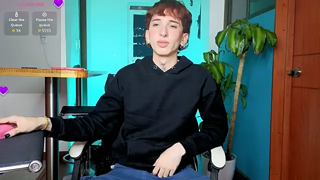 Nathan twink online show from 04/29/26, 06:39