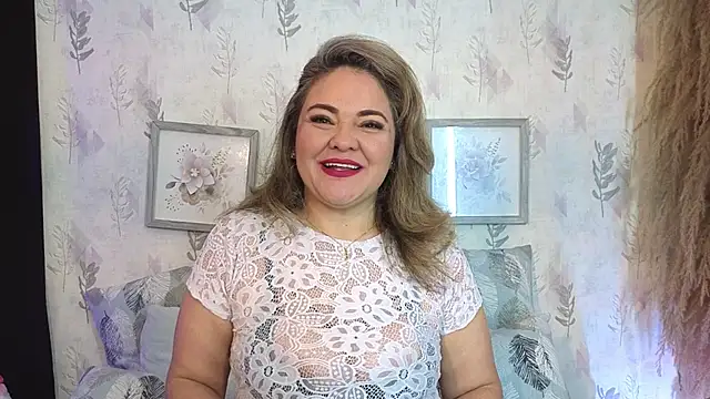 Snapshot of Natashablade__ chatting on 05/13/26, 11:40 Natashablade online show from 05/13/26, 11:40