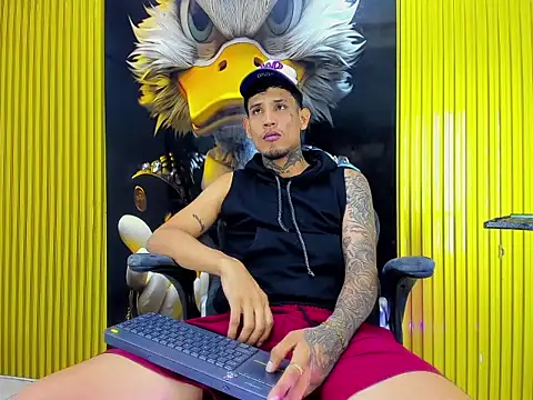 Winsord Bigcock online show from 03/31/26, 07:25