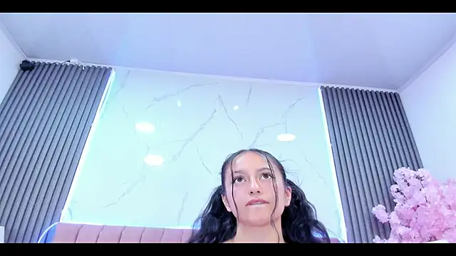CharloteeTaylor online show from 04/14/26, 07:53