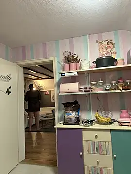 Noraya ink online show from 05/28/26, 03:15