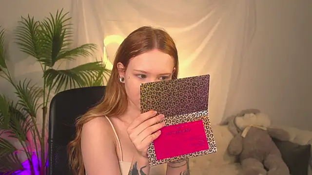 Snapshot of zoeforrd chatting on 05/05/26, 05:15 zoeforrd online show from 05/05/26, 05:15