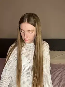 AliceVilliers online show from 03/27/26, 06:51