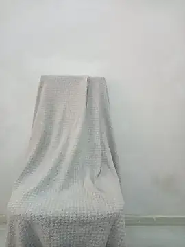 Snapshot of Rosesarem chatting on 05/09/26, 05:23 Rosesarem online show from 05/09/26, 05:23