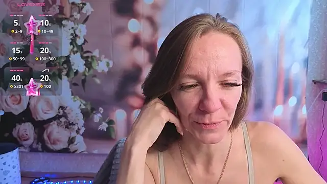Snapshot of jesica_mooonn chatting on 04/05/26, 04:31 jesica mooonn online show from 04/05/26, 04:31
