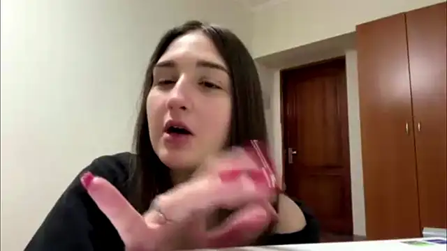 Annnna  online show from 04/19/26, 04:28