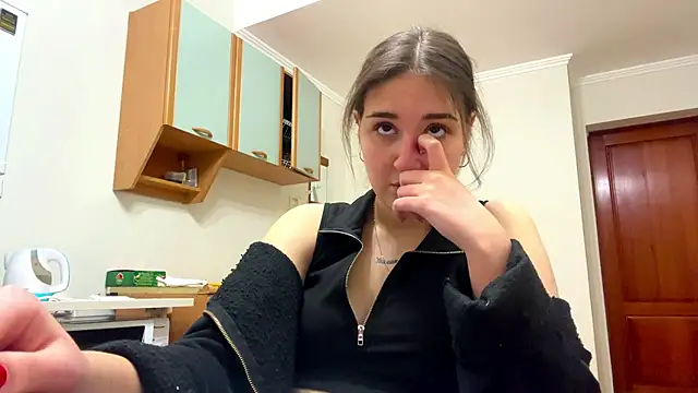 Annnna  online show from 04/21/26, 04:12