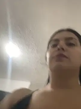 Cami olarte online show from 04/23/26, 03:25