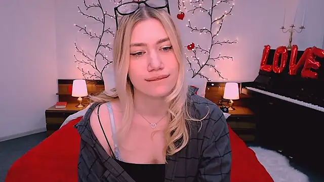 blonde angell online show from 04/03/26, 02:48