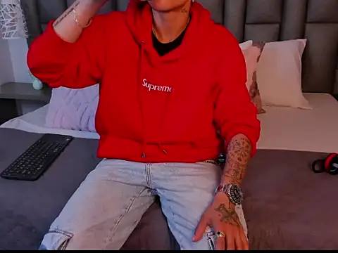 ZoeGrey online show from 04/11/26, 12:31