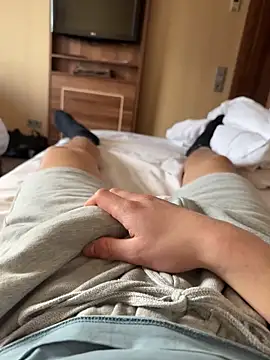 justin2787 online show from 03/26/26, 04:23