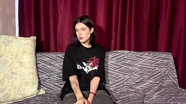 DreamyPair online show from 05/28/26, 08:11