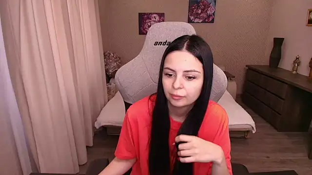 Snapshot of EvaSmeet chatting on 06/04/26, 09:59 EvaSmeet online show from 06/04/26, 09:59