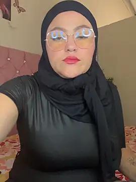 Snapshot of Marian_fadel chatting on 04/06/26, 02:18 Marian fadel online show from 04/06/26, 02:18