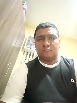luis20212 online show from 05/01/26, 04:17