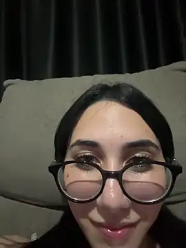 juliacosta online show from 04/05/26, 07:16